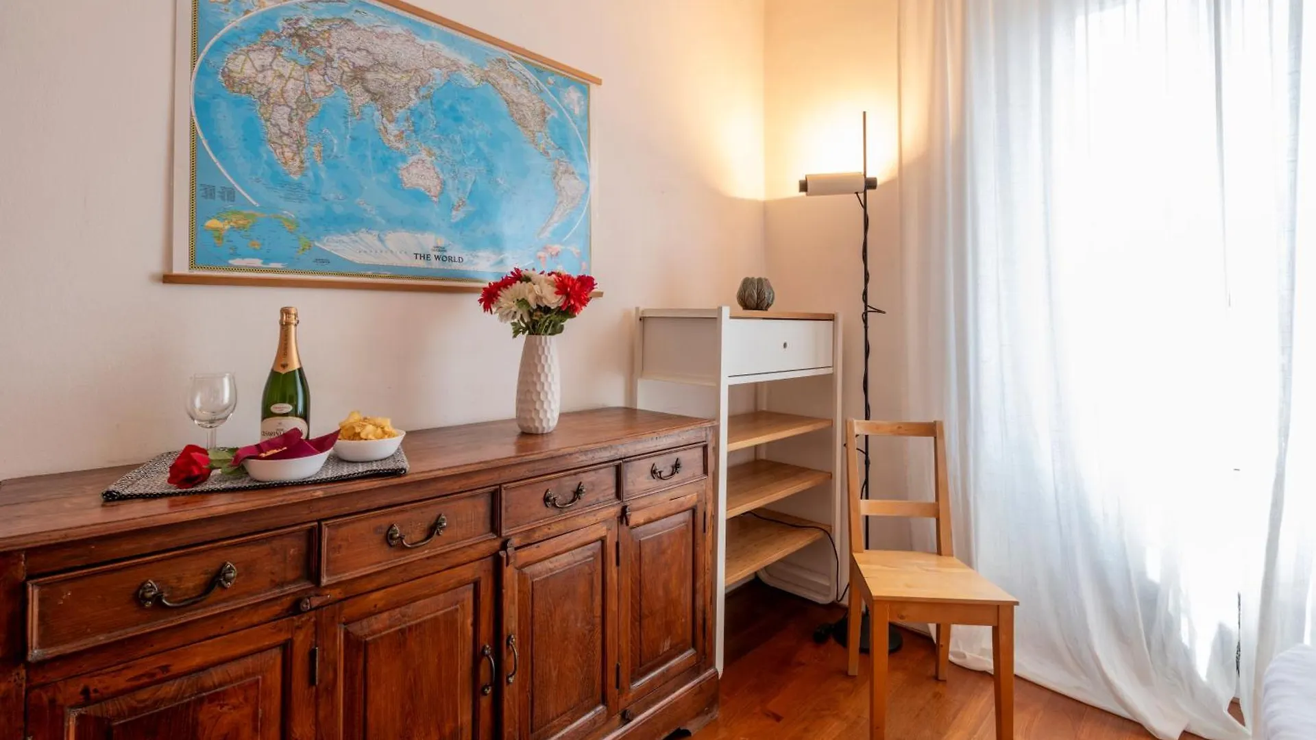 Apartment Ferienwohnung Paolo Sarpi, 36 - Milano Inside
